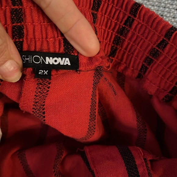 Fashion Nova Plus Size Striped Linen Romper Pants 2X Jumpsuit - Picture 3 of 4